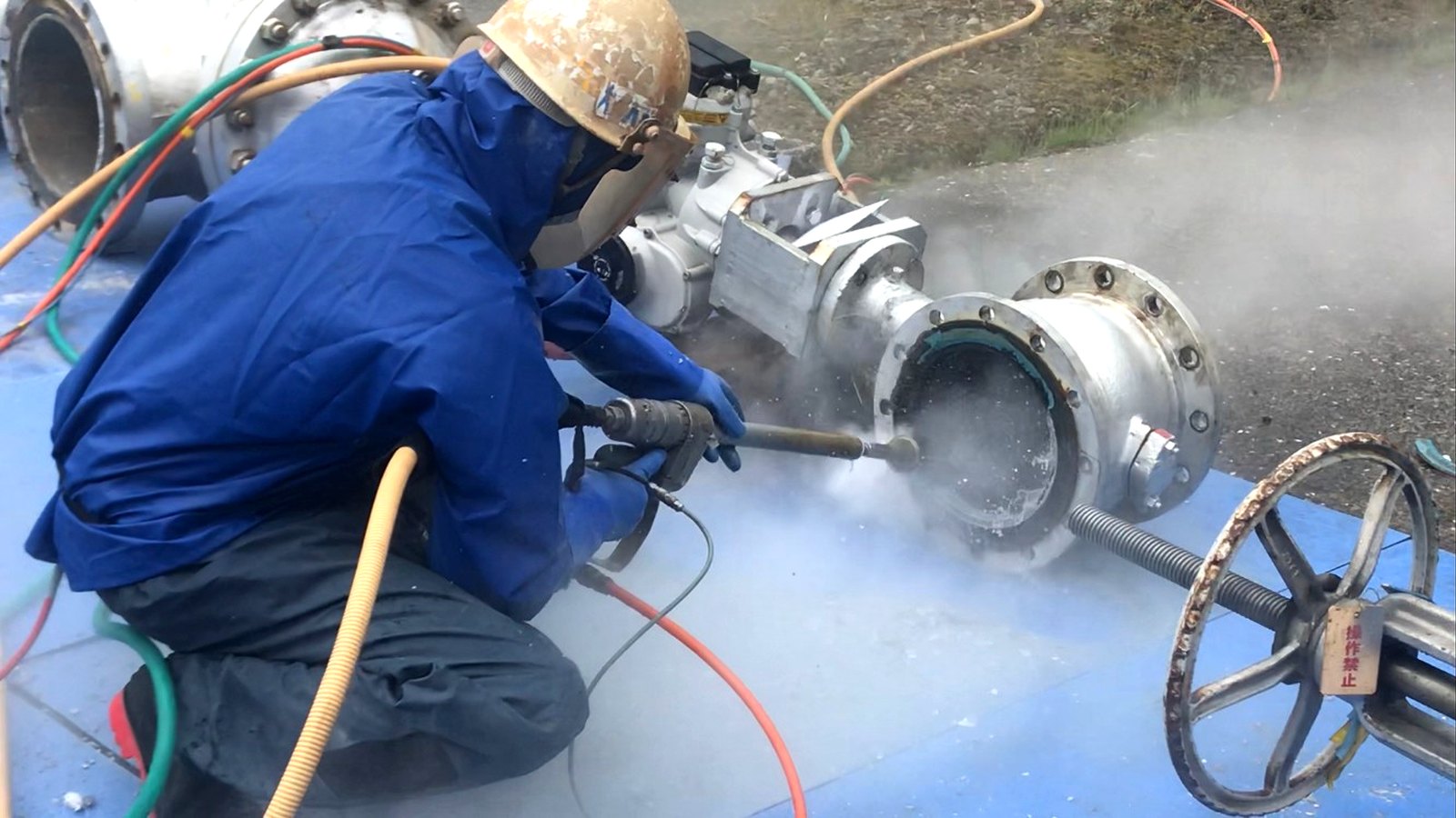 発電所（地熱） の施工現場 — 超高圧ウォータージェット工法